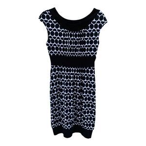 WHITE HOUSE BLACK MARKET ladies circle bubble short sleeve dress size SMALL